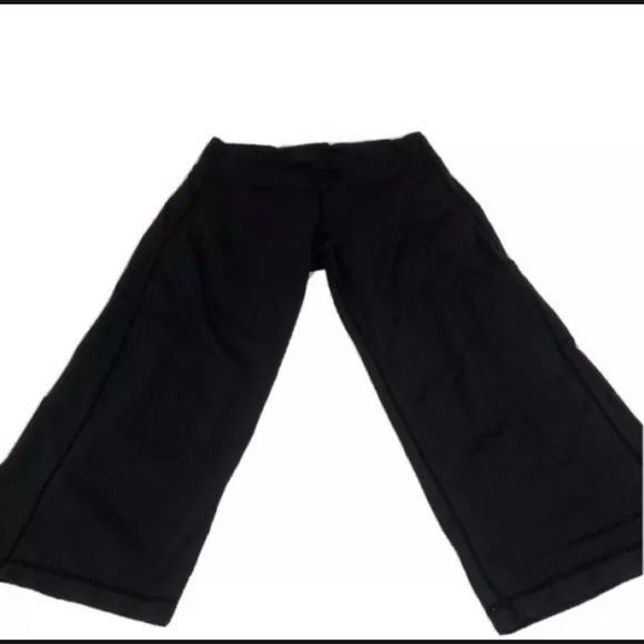 Lululemon Cropped Yoga Pants XS - Picture 4 of 5